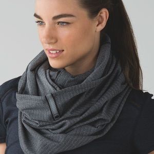 Lululemon Vinyasa scarf/wrap